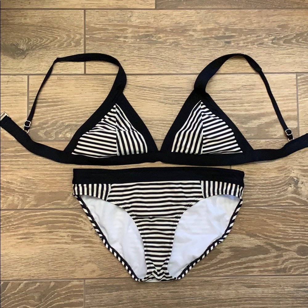 Athleta 2-piece black and white swim suit. Sz Med